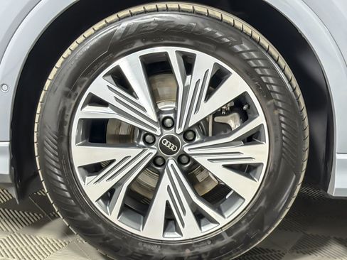 Used 2023 Audi Q4 e-tron Premium Plus RWD image 25
