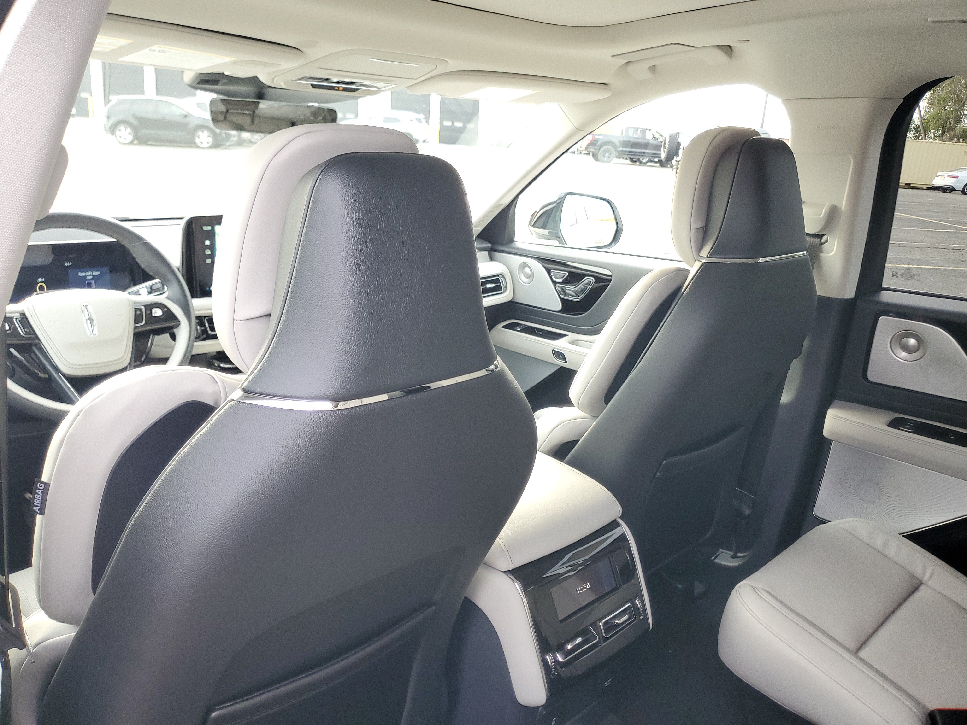 New 2027 Lincoln Aviator Reserve AWD/4WD image 24