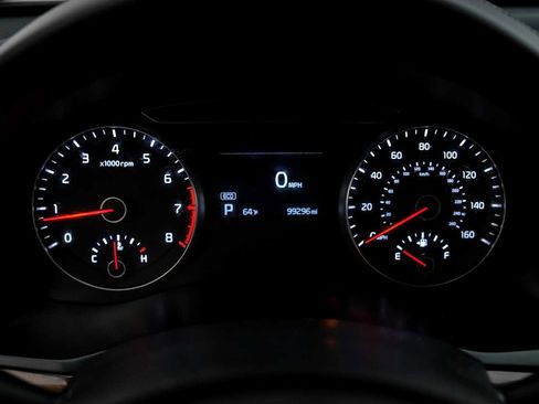 Used 2019 Kia Cadenza Premium image 19