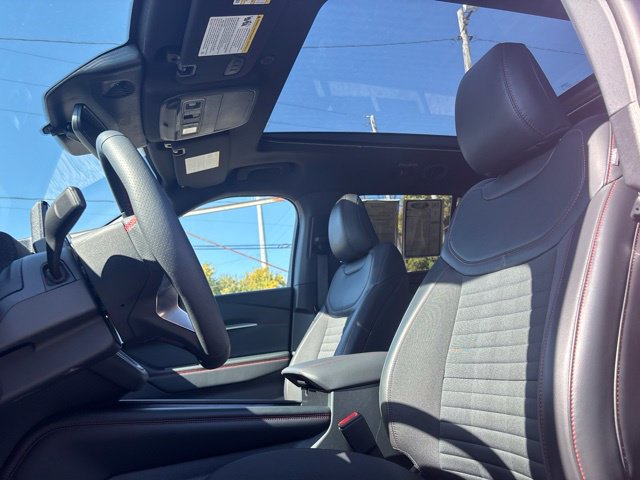 New 2026 Ford Explorer ST-Line w/ ST-Line Street Pack AWD/4WD image 3