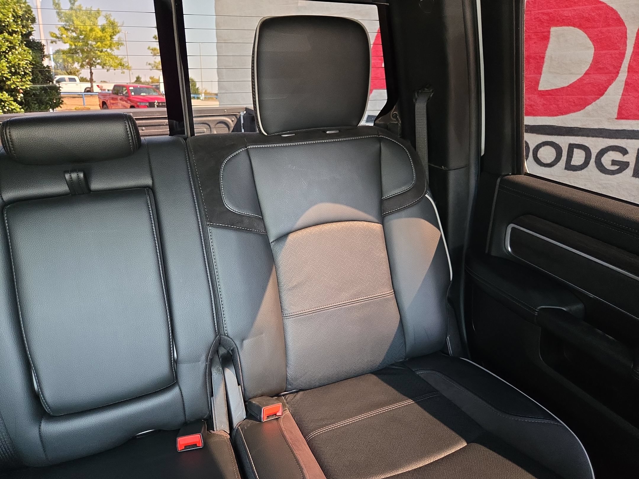 Used 2025 RAM 2500 Laramie AWD/4WD image 14
