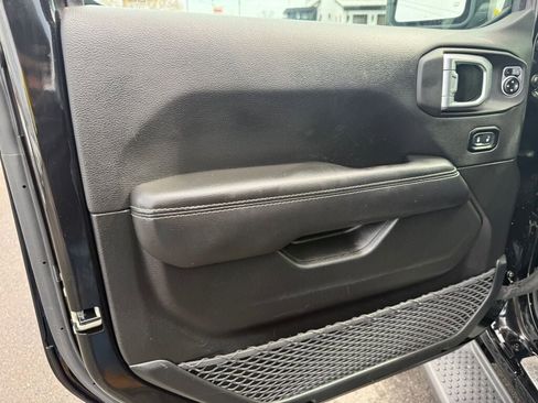 Used 2023 Jeep Wrangler Sahara w/ Dual Top Group image 9