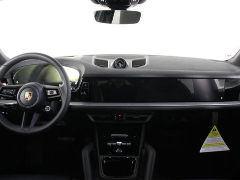 New 2026 Porsche Cayenne image 11