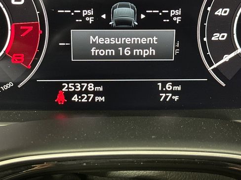 Used 2022 Audi RS Q8 w/ Luxury Package AWD/4WD image 23