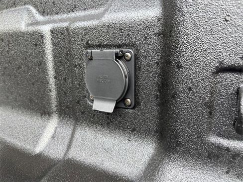 New 2025 Chevrolet Colorado ZR2 w/ Midnight Edition image 31