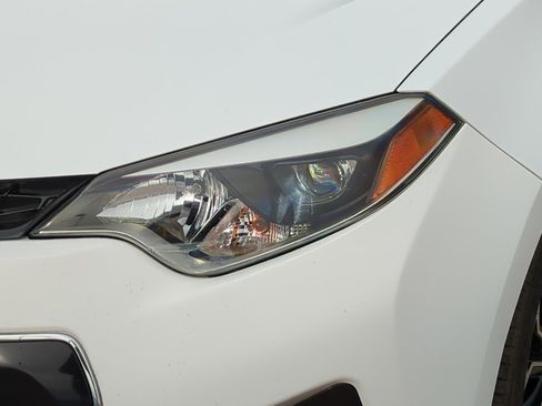 Used 2015 Toyota Corolla S image 10