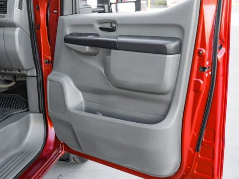 Used 2021 Nissan NV 3500 SV w/ Back Door Glass Package image 37