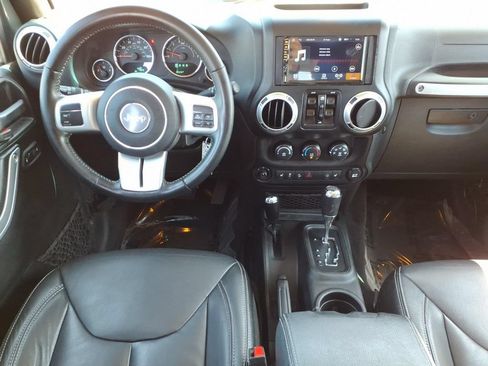 Used 2017 Jeep Wrangler Unlimited Sahara w/ Quick Order Package 24E Chief AWD/4WD image 14
