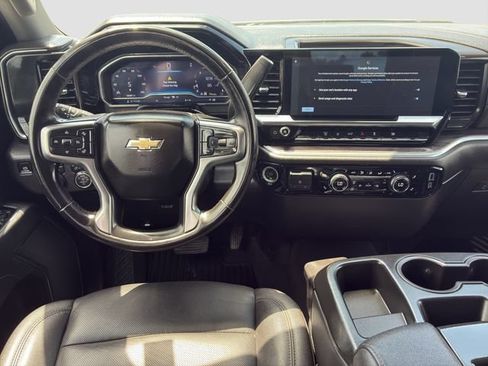 Used 2025 Chevrolet Silverado 3500 LTZ AWD/4WD image 15