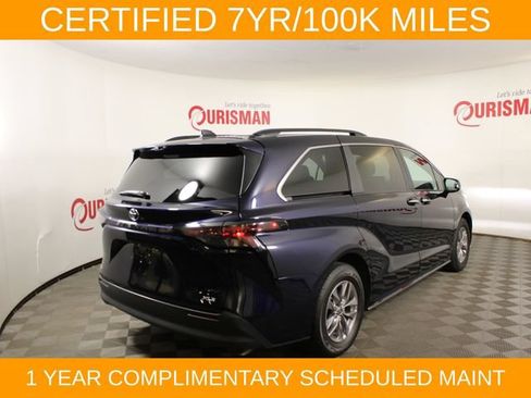 Used 2025 Toyota Sienna XLE FWD image 8