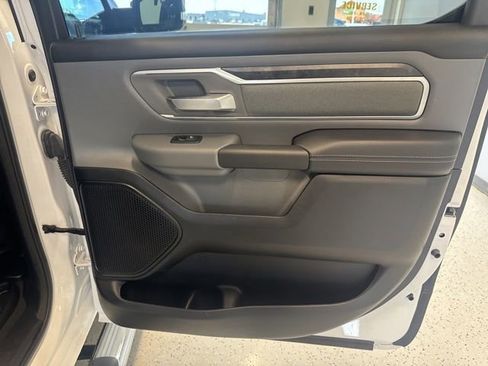Used 2021 RAM 1500 Big Horn AWD/4WD image 39