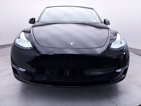 Used 2024 Tesla Model Y Long Range AWD/4WD image 10