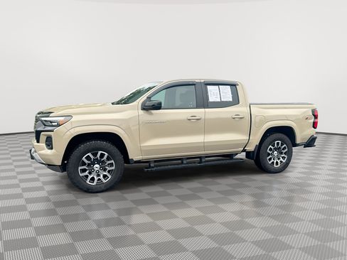 Used 2024 Chevrolet Colorado Z71 w/ Z71 Convenience Package 2 AWD/4WD image 1