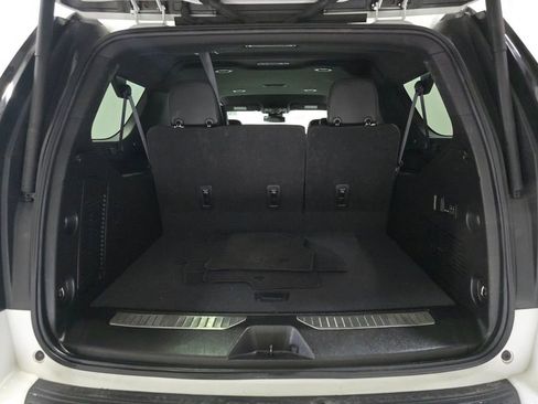 Used 2023 Chevrolet Suburban Premier AWD/4WD image 8