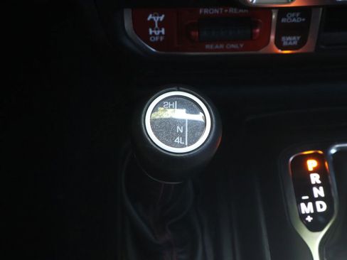 Used 2021 Jeep Gladiator Rubicon AWD/4WD image 24