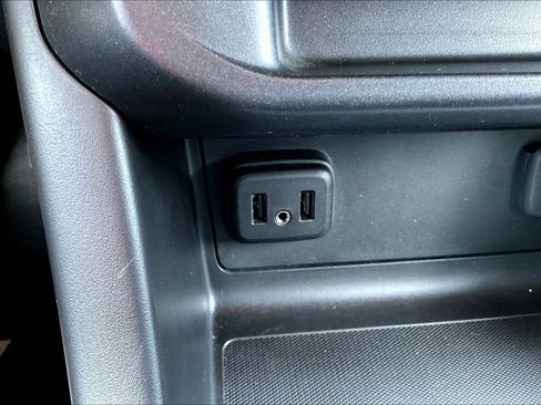 Used 2020 Chevrolet Colorado LT w/ Safety Package image 16