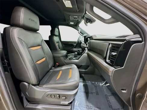 Certified 2023 GMC Sierra 1500 AT4 w/ AT4 Preferred Package image 30