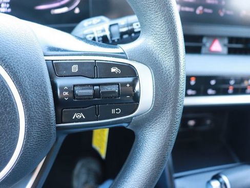 Used 2023 Kia Sportage LX image 19