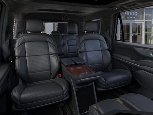 New 2025 Lincoln Navigator Black Label AWD/4WD image 11