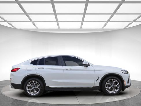 Used 2023 BMW X4 xDrive30i w/ Parking Assistance Package AWD/4WD image 5