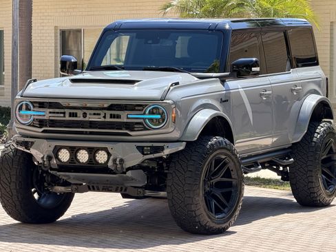 Used 2025 Ford Bronco Outer Banks AWD/4WD image 38