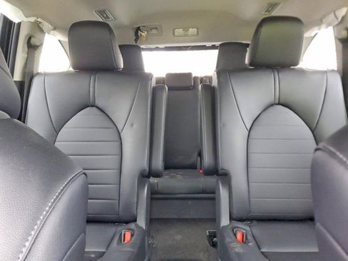Used 2026 Toyota Highlander XLE image 7