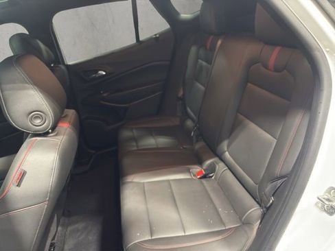 Used 2024 Chevrolet Trax RS w/ Sunroof Package FWD image 19