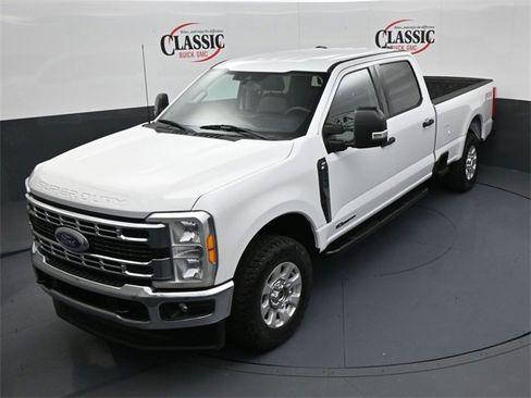 Used 2023 Ford F250 XLT w/ FX4 Off-Road Package image 18