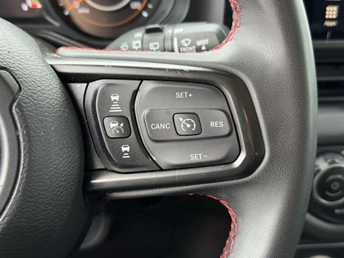 Used 2024 Jeep Wrangler Unlimited Rubicon AWD/4WD image 17