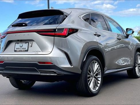 Used 2025 Lexus NX 350h AWD w/ Premium Package image 11