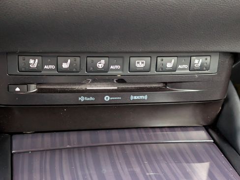 Certified 2019 Lexus ES 350 w/ Accessory Package image 27