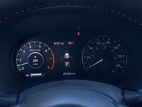 Used 2022 Nissan Kicks SR image 10