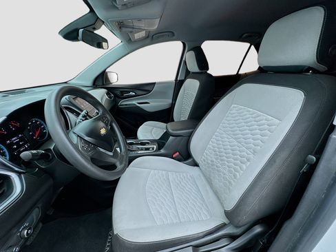 Used 2021 Chevrolet Equinox LS FWD image 13