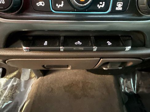 Used 2014 Chevrolet Silverado 1500 LTZ Z71 image 34