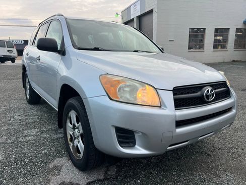 Used 2011 Toyota RAV4 4WD image 3