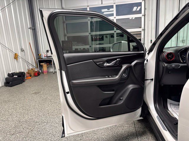 Used 2020 Chevrolet Blazer RS w/ LPO, Floor Liner Package FWD image 7