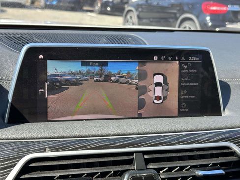 Used 2020 BMW 750i xDrive w/ M Sport Package AWD/4WD image 26
