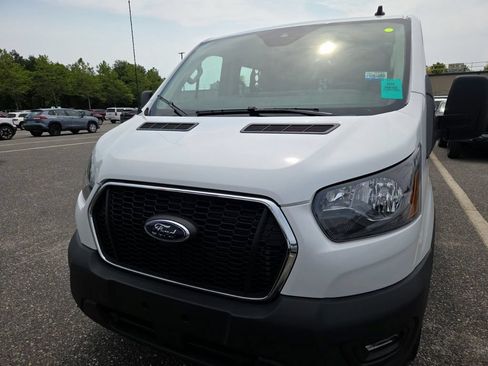 Used 2025 Ford Transit 250 Low Roof w/ Exterior Upgrade Package RWD image 3
