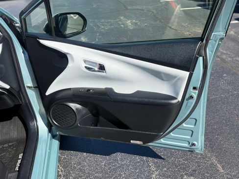 Used 2018 Toyota Prius Two w/ Prius Two Safety Plus Package FWD image 22