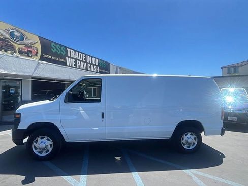 Used 2013 Ford E-150 and Econoline 150 image 2