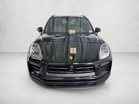Certified 2026 Porsche Macan AWD/4WD image 6