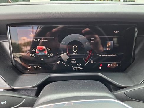Used 2025 GMC Acadia Elevation FWD image 31