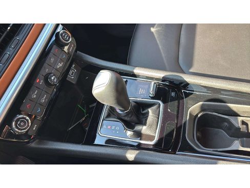 Used 2025 Jeep Compass Limited AWD/4WD image 18