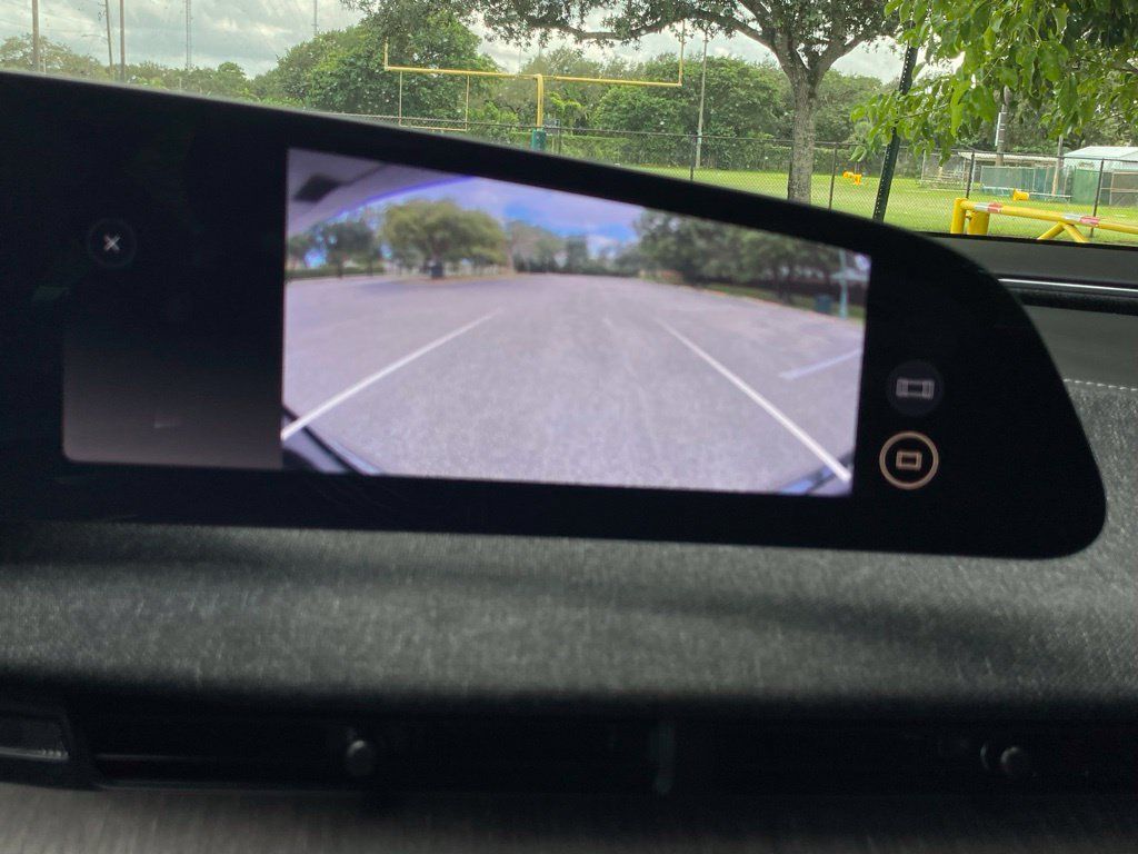 Used 2024 Lucid Air Pure RWD image 26