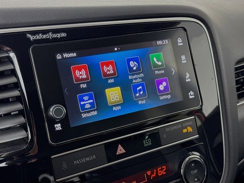 Used 2019 Mitsubishi Outlander SEL image 14