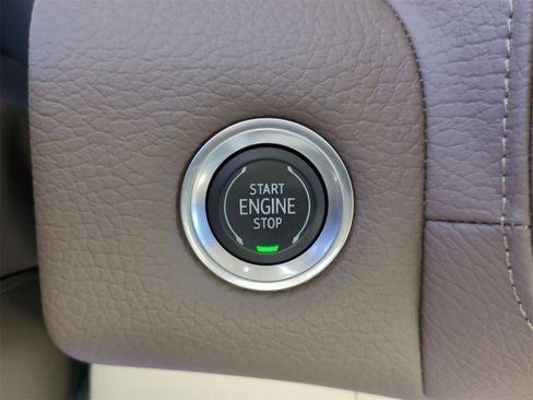 Used 2021 GMC Yukon Denali w/ Denali Ultimate Package image 17