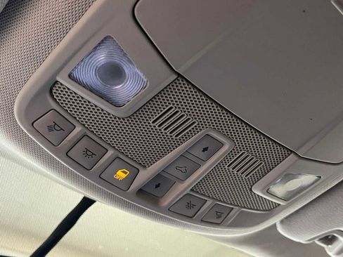 Used 2014 Ford Fusion SE w/ Equipment Group 202A image 27