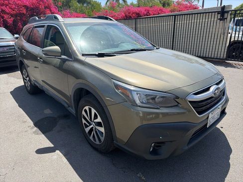 Used 2022 Subaru Outback Premium AWD/4WD image 3