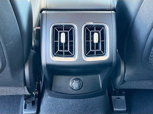 Certified 2025 Kia Sorento EX image 24