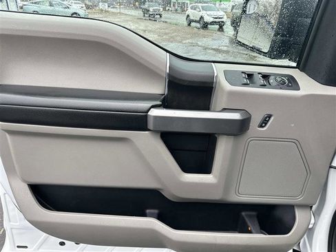 Used 2019 Ford F150 XLT w/ Trailer Tow Package image 8